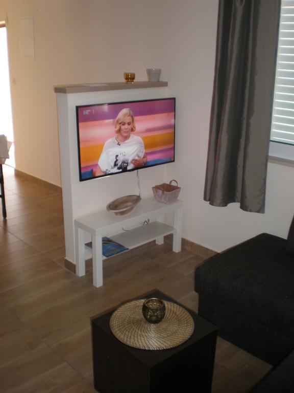 Apartment Maria Banjol Room photo