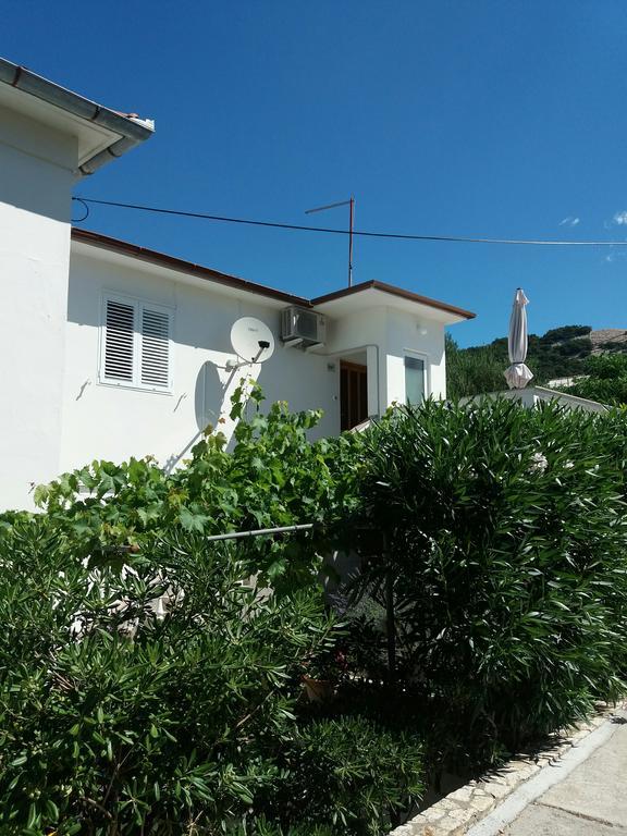 Apartment Maria Banjol Exterior photo